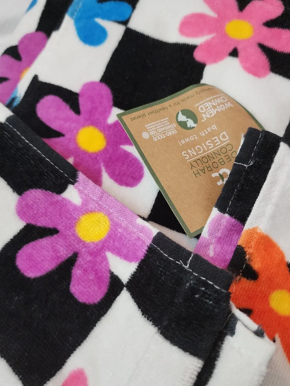 Deborah Connolly Black White Checkered Daisy Bathroom One Bath Towel 2 Hand Towe